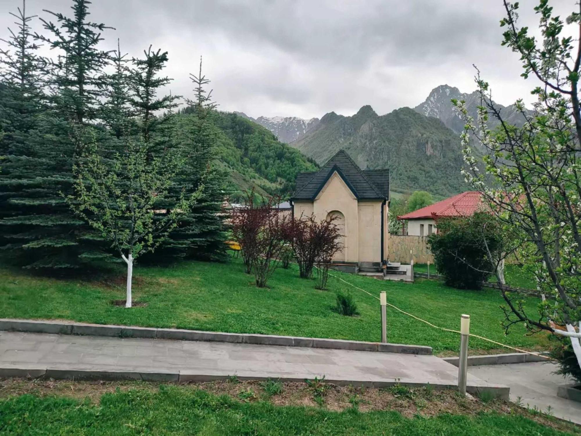Vardisubani Villa Kazbegi Exterior foto